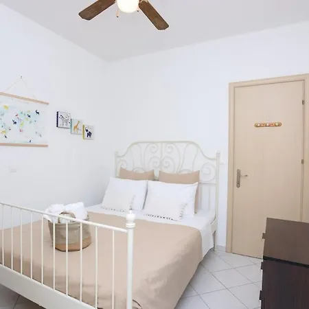 Lefko Apartment